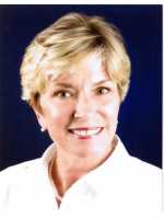 Real Estate Agent Courtney Hagins