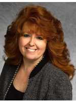 Real Estate Agent Lourie Hargis