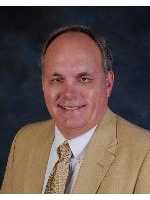 Real Estate Agent Gary Long