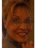 Real Estate Agent Sara Cruz