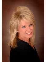 Real Estate Agent Tracey Harmon
