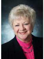 Real Estate Agent Linda Mackey
