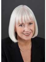 Real Estate Agent Helen Golisch