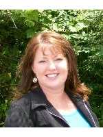 Real Estate Agent Sarah Largay