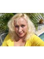 Real Estate Agent Robin Bailey