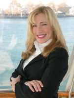 Real Estate Agent Danielle Devarne