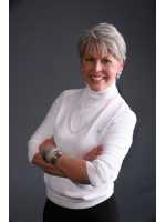 Real Estate Agent Vicki OLeary