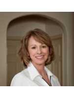 Real Estate Agent Lynn Clancy