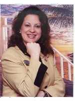 Real Estate Agent Vivian Rosello