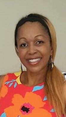 Real Estate Agent Teena Manzira