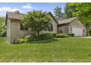 8064 Whispering Hills Drive NE, Rockford, MI