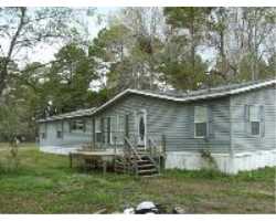 Property at 1986 Colonial Ave