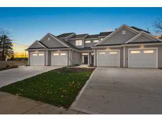 Property at 2326 Watertown Way NE