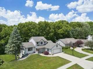 Property at 3827 Summit View Drive NE