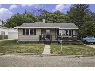 Property at 806 Lakeview Street