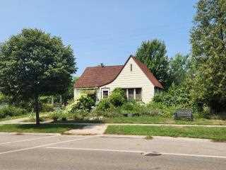 Property at 1098 W Broadway Avenue