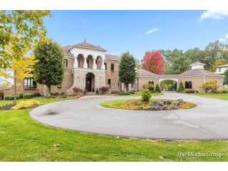 Property at 951 Skyevale Drive NE