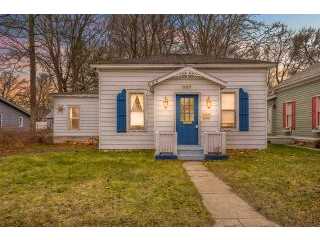 Property at 307 N Robert Street