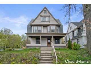 Property at 700 Madison Avenue SE