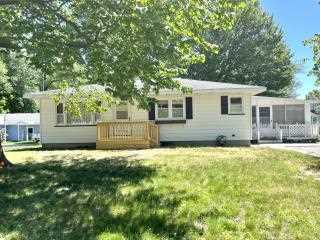 Property at 33 E Beech Street