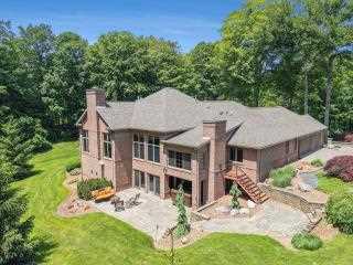 Property at 1110 Coach Light Drive SE